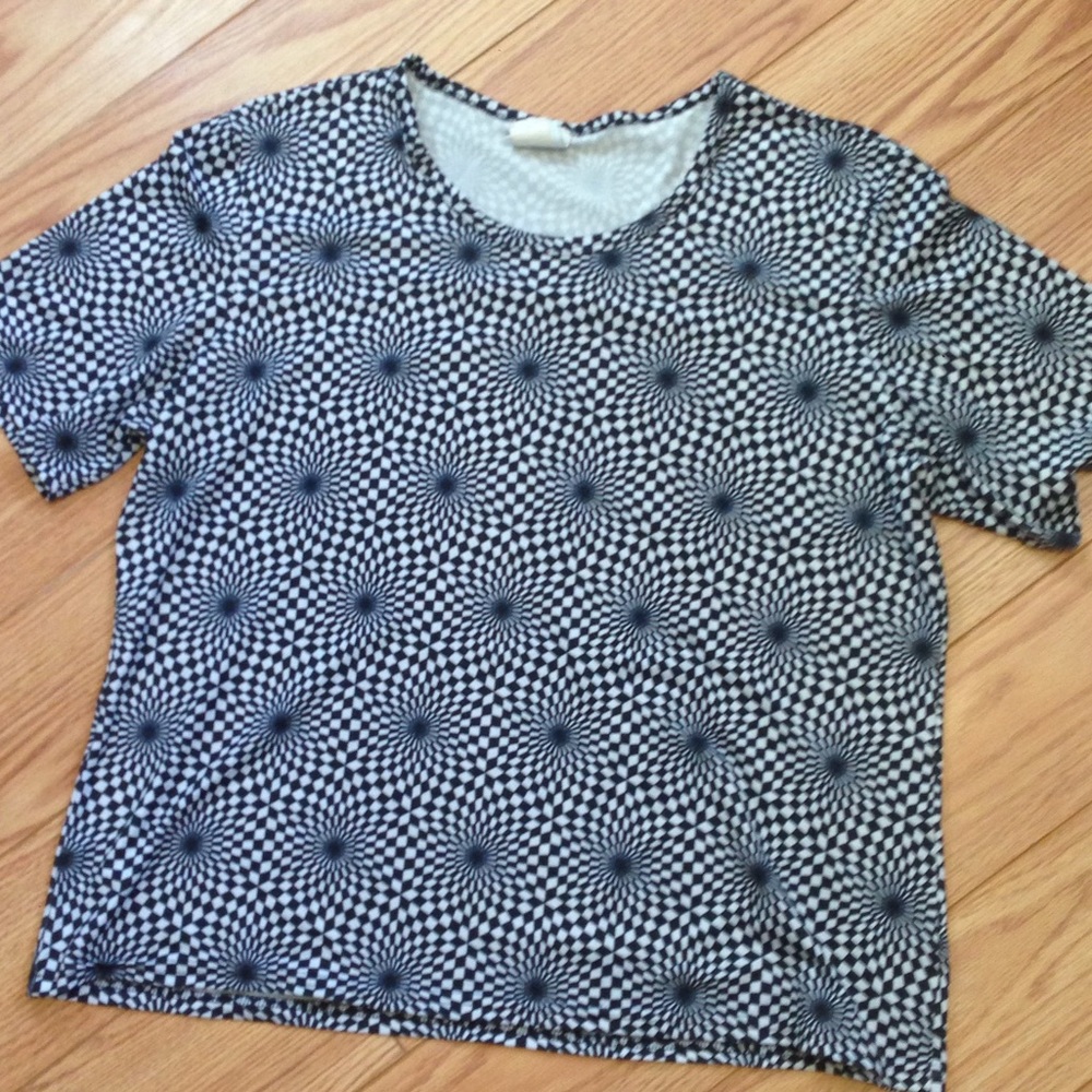 Psychedellic mind trick print top- L